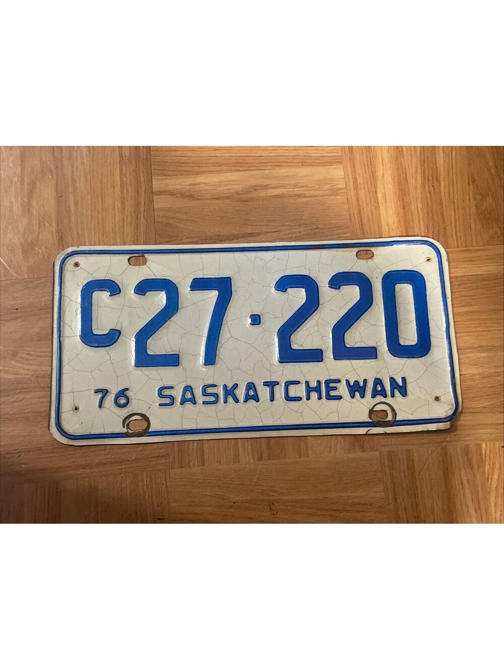 Saskatchewan SK SASK Canada License Plate C27 220 Expired 1976 76 Commercial